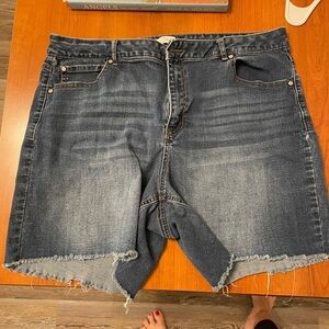 Women’s denim shorts 22W EUC